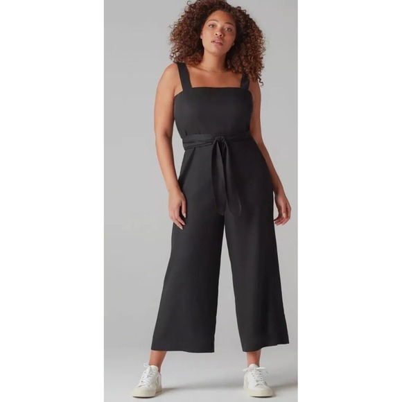 Vetta Apron Jumpsuit Size 10 NWT Two piece Black Minimalist Daily Business - Picture 1 of 4